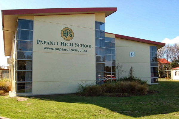 Papaniui High School
